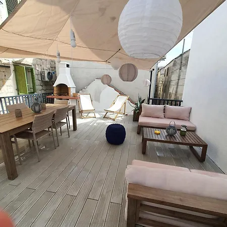 Stone House Olsavinia Close To The Kaštela