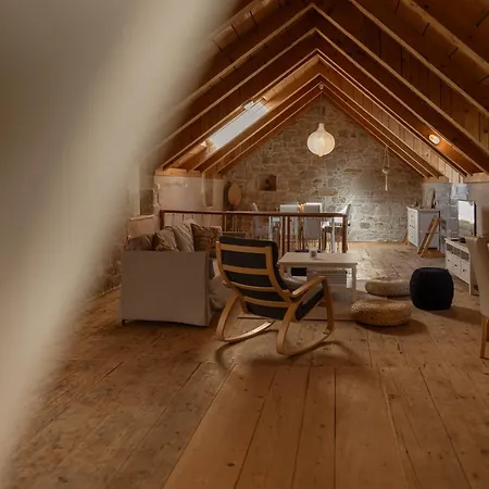 Stone House Olsavinia- 200m From - 2br Or Будинок відпочинку *