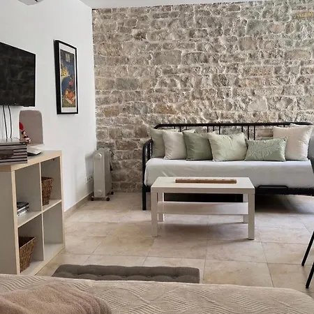 بيت للعطل Stone House Olsavinia Close To The Kaštela